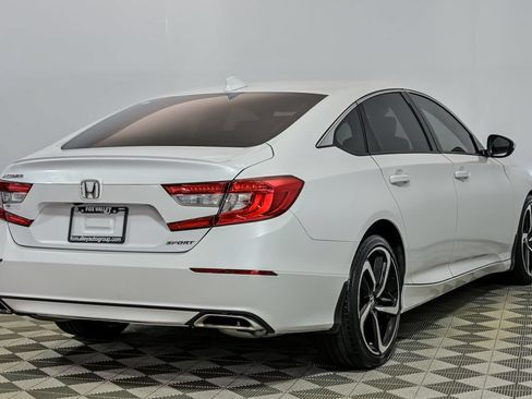 Used 2019 Honda Accord Sport image 8