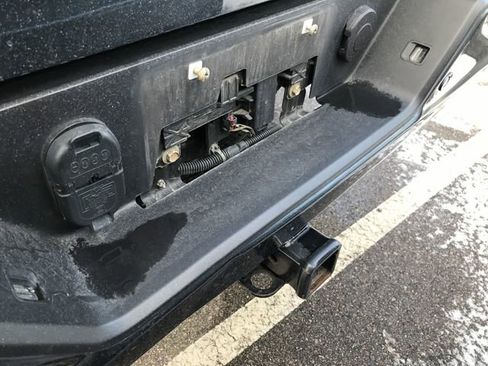 Certified 2020 GMC Sierra 1500 AT4 w/ AT4 Premium Package image 8