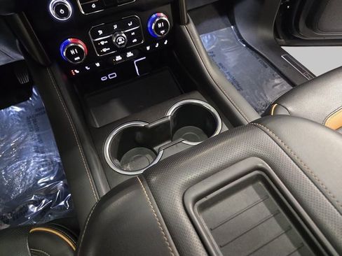 Used 2021 GMC Yukon XL AT4 w/ Technology Package image 27