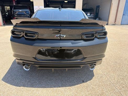 Used 2023 Chevrolet Camaro LT RWD image 4