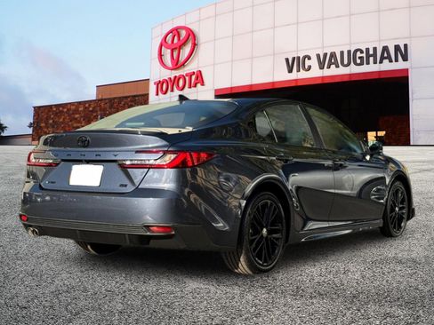 New 2026 Toyota Camry SE FWD image 5