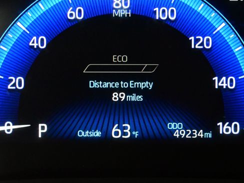 Used 2022 Toyota Corolla Cross XLE image 27