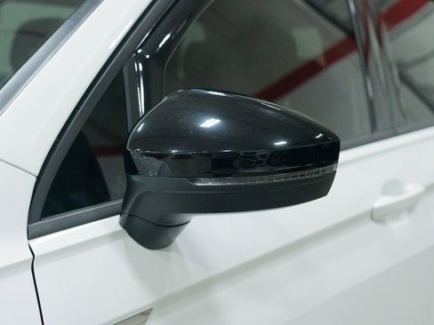 Used 2020 Volkswagen Tiguan SE R-Line w/ 3rd Row Seat Package image 15