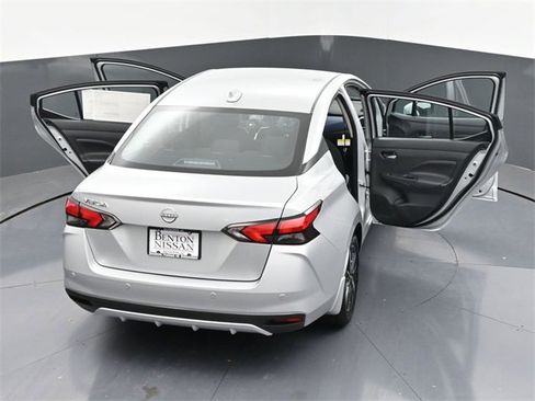 New 2025 Nissan Versa SV w/ Trunk Package image 44