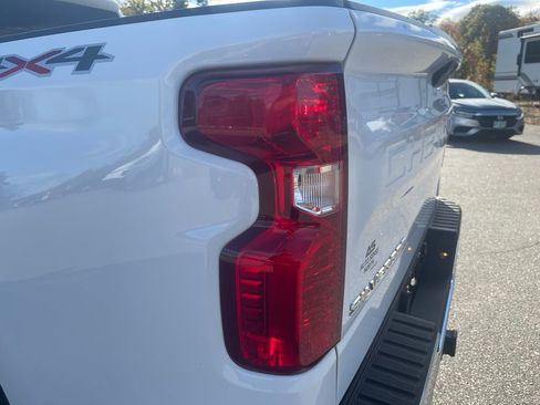 Used 2021 Chevrolet Silverado 1500 LT image 13