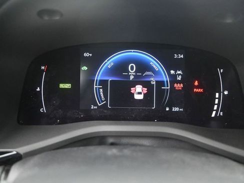 Used 2025 Toyota Camry LE w/ Convenience Package image 6