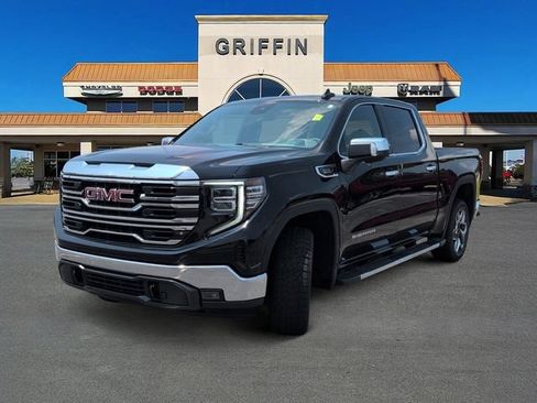 Used 2023 GMC Sierra 1500 SLT w/ SLT Premium Package AWD/4WD image 11