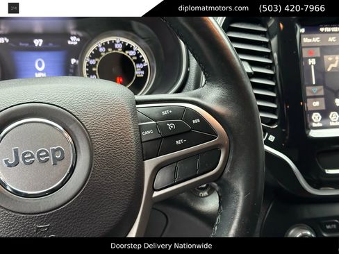 Used 2019 Jeep Cherokee Limited image 33