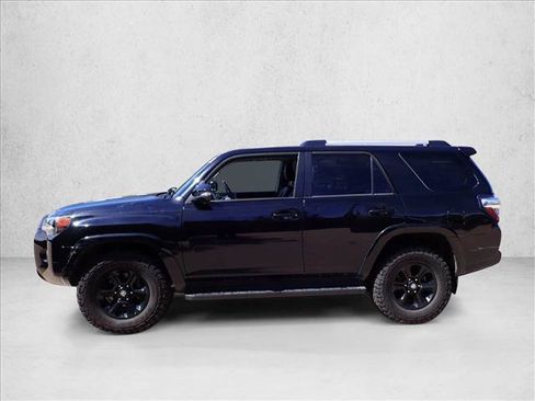 Used 2022 Toyota 4Runner SR5 Premium AWD/4WD image 2