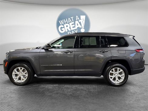 Used 2023 Jeep Grand Cherokee L Limited w/ Luxury Tech Group II image 7
