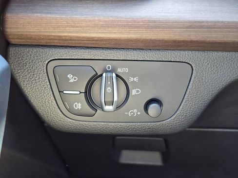 Used 2023 Audi Q5 2.0T Premium w/ Convenience Package image 33