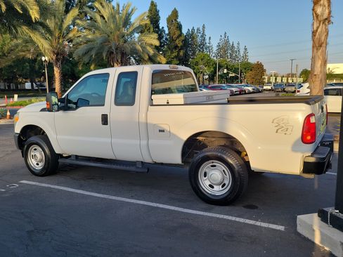 Used 2011 Ford F250 XL AWD/4WD image 4
