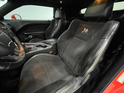 Used 2018 Dodge Challenger R/T Scat Pack RWD image 14