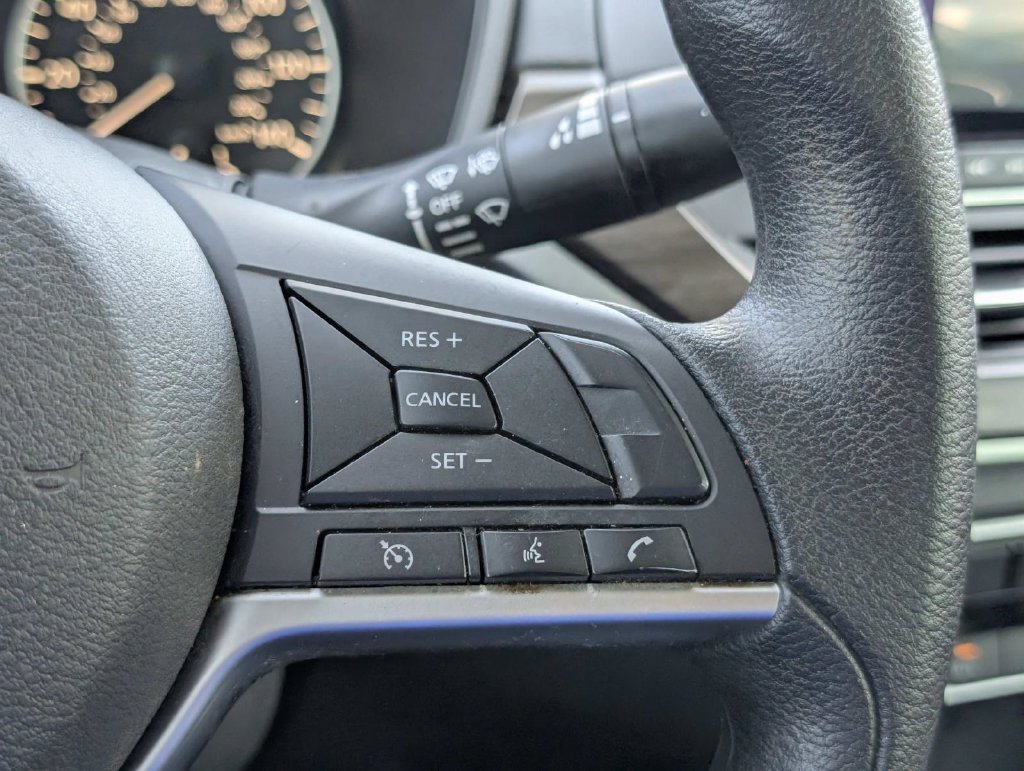 Used 2024 Nissan Altima 2.5 SV FWD image 24