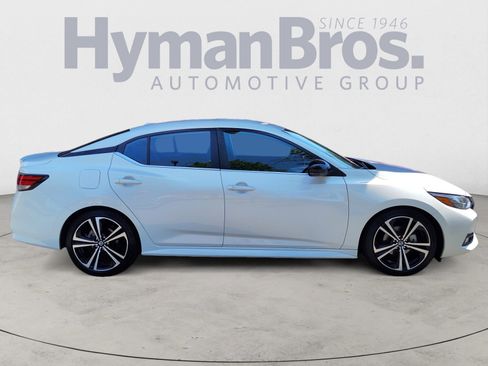 Used 2021 Nissan Sentra SR FWD image 2