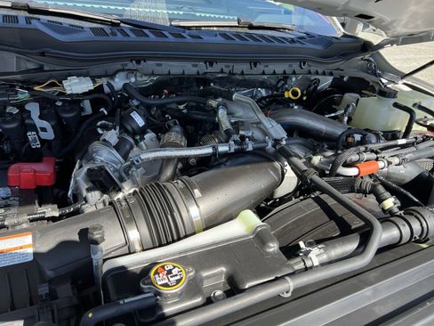 New 2026 Ford F250 Platinum w/ Tremor Off-Road Package image 28