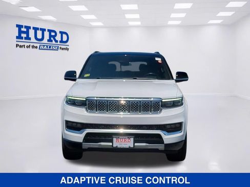 Used 2023 Jeep Grand Wagoneer Series III AWD/4WD image 9