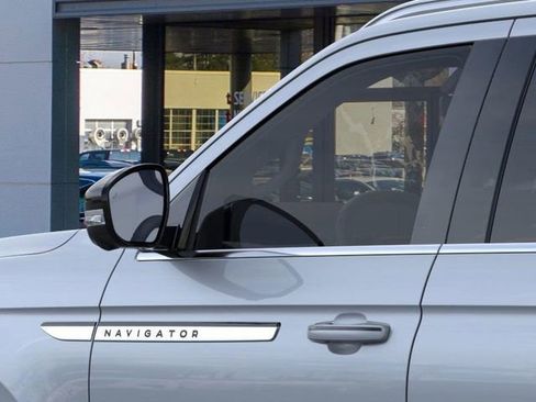 New 2026 Lincoln Navigator Reserve image 22