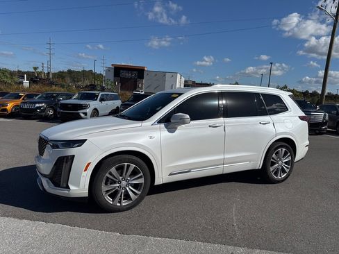 Used 2023 Cadillac XT6 Premium Luxury w/ Technology Package image 5