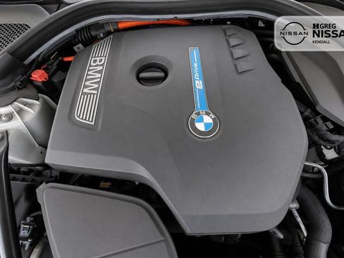 Used 2018 BMW 530e RWD image 15