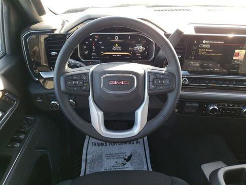 Used 2026 GMC Sierra 1500 Elevation image 11
