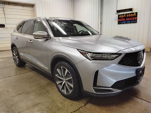 Used 2025 Acura MDX SH-AWD w/ Technology Package image 4