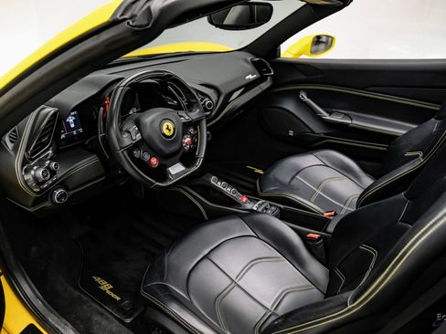 Used 2017 Ferrari 488 Spider image 49