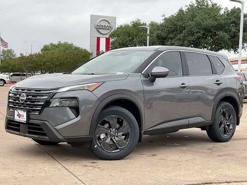 New 2026 Nissan Rogue SV AWD/4WD image 2