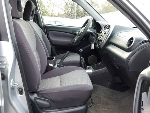 Used 2005 Toyota RAV4 4WD image 67