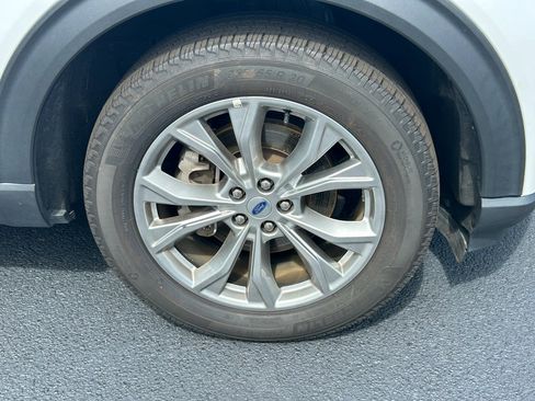 Used 2023 Ford Explorer Limited image 33