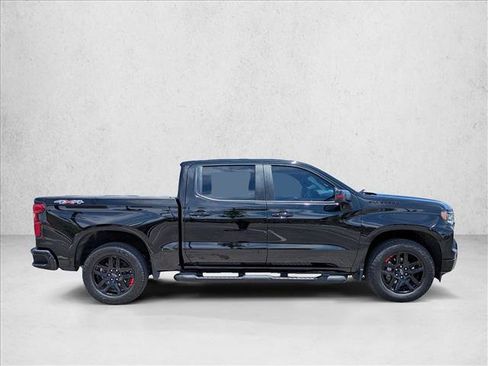 Used 2022 Chevrolet Silverado 1500 RST w/ Redline Edition AWD/4WD image 4