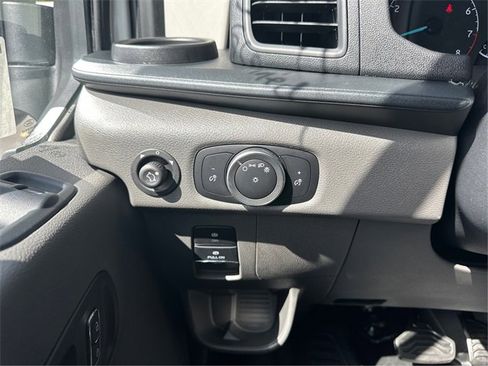 New 2025 Ford Transit 250 Low Roof image 21