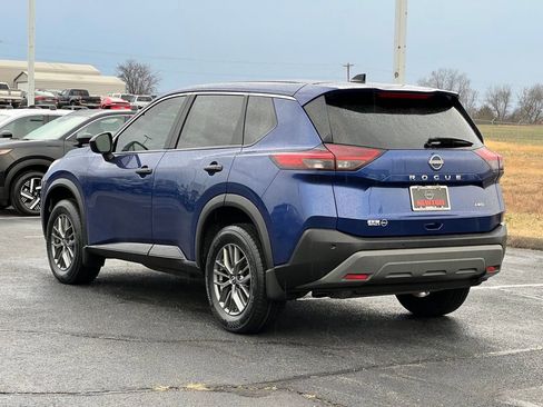 Used 2023 Nissan Rogue S image 7