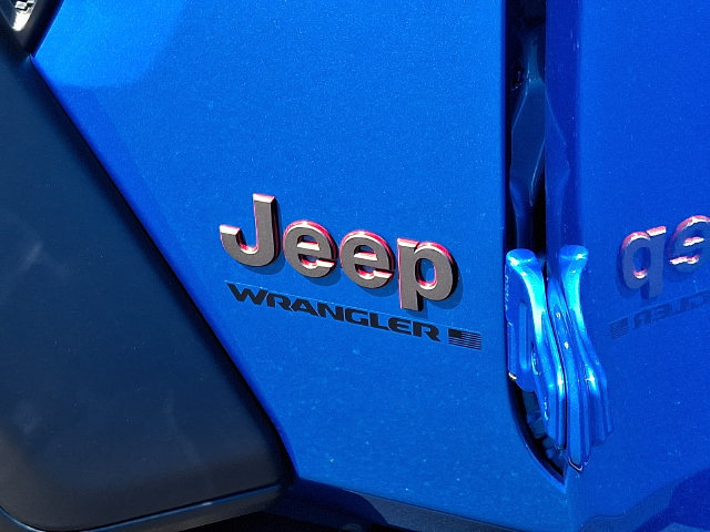 Used 2024 Jeep Wrangler Unlimited Rubicon w/ Convenience Group AWD/4WD image 29