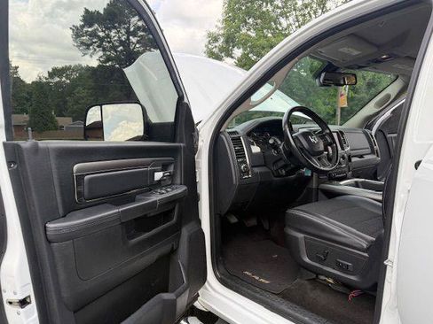 Used 2018 RAM 2500 Big Horn w/ Sport Appearance Group AWD/4WD image 18