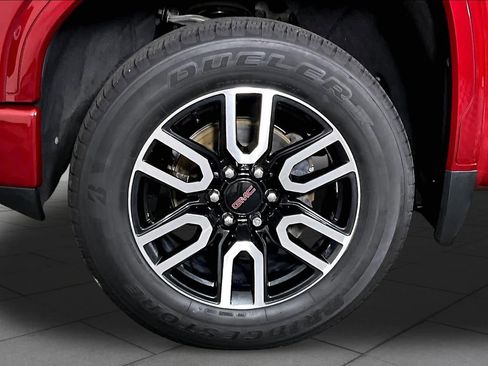 Certified 2022 GMC Sierra 1500 AT4 w/ AT4 Premium Package AWD/4WD image 11
