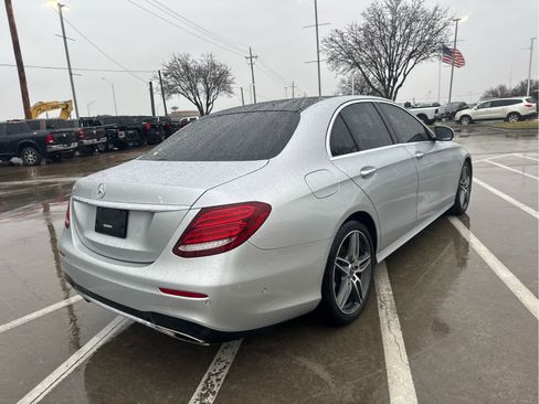 Used 2017 Mercedes-Benz E 300 E 300 Luxury image 3