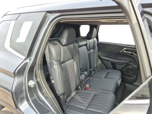 New 2026 Mitsubishi Outlander SEL FWD image 31