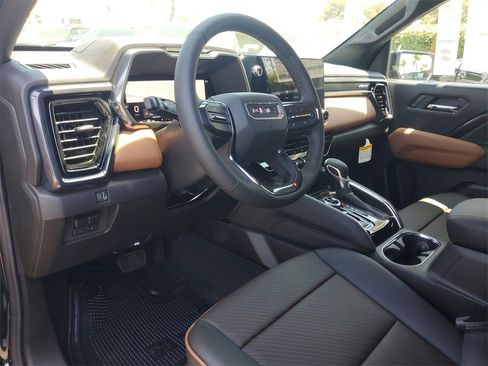 Used 2025 GMC Canyon AT4 w/ Nightfall Edition image 12