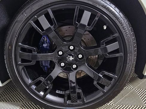 Used 2016 Maserati GranTurismo Sport image 18