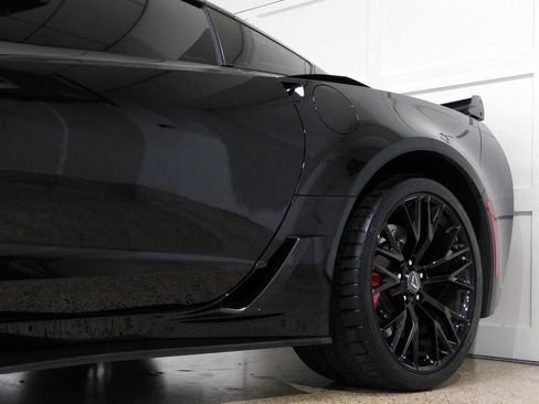 Used 2018 Chevrolet Corvette Z06 image 31