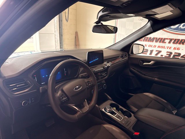 Used 2025 Ford Escape ST-Line FWD image 10
