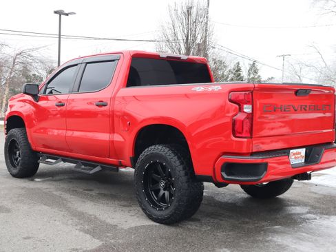 Used 2020 Chevrolet Silverado 1500 Custom w/ Custom Value Package image 10