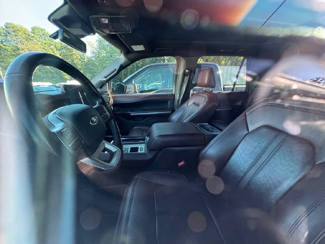 Used 2023 Ford Expedition Limited RWD image 4