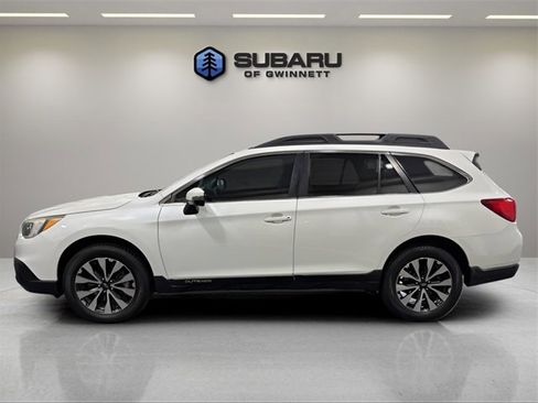 Used 2015 Subaru Outback 3.6R Limited image 2