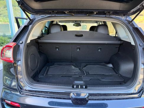 Used 2019 Kia Niro EX Premium FWD image 13
