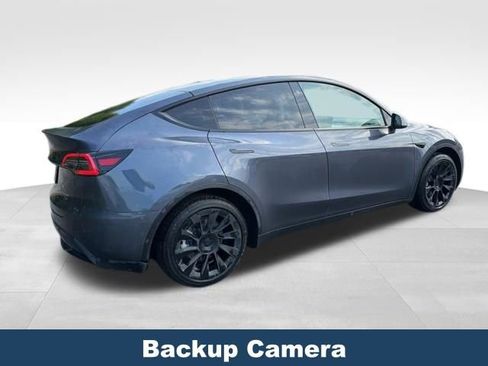 Used 2021 Tesla Model Y Long Range AWD/4WD image 6