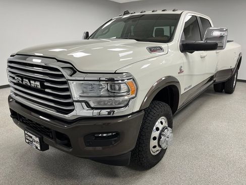 Used 2024 RAM 3500 Limited w/ Safety Group AWD/4WD image 4