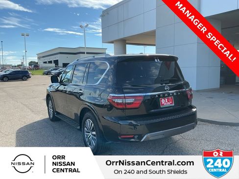 Used 2024 Nissan Armada SL w/ Captain's Chairs Package image 7