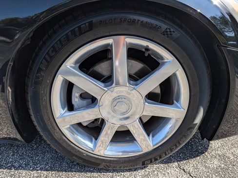 Used 2007 Cadillac XLR RWD image 12